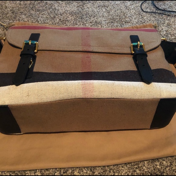 Burberry canvas messenger bag - Picture 2 of 3